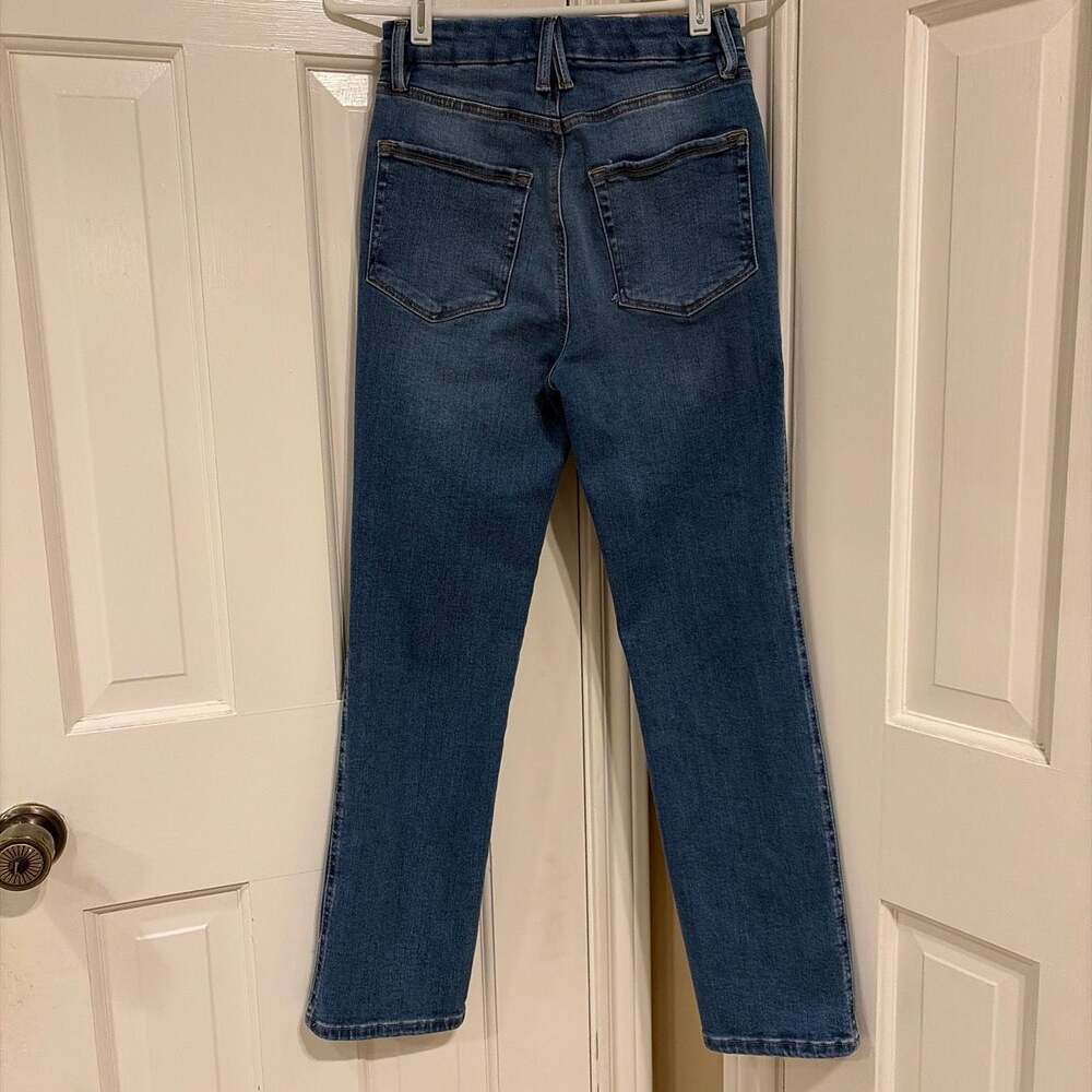 Good American Good Curve Straight Super High-Rise Compression Jeans - Picture 2 of 10
